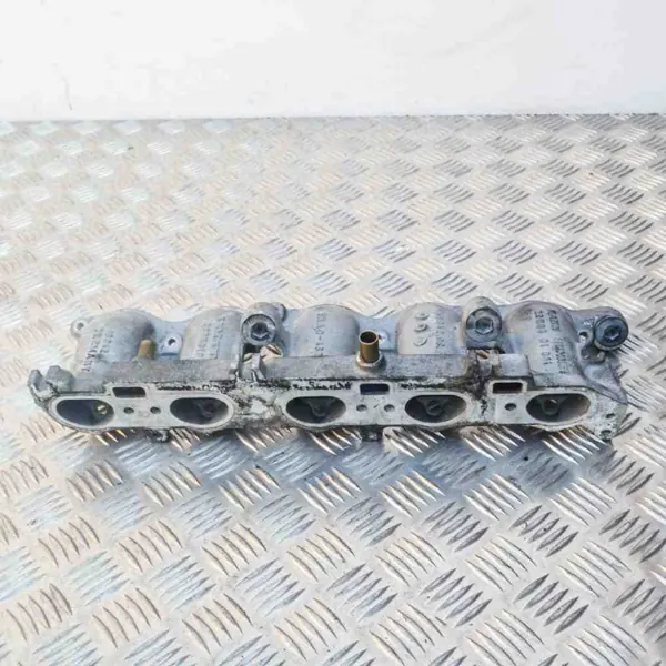 Insugningsgrenrör Ford OE OEM 30650184 Focus II image 2