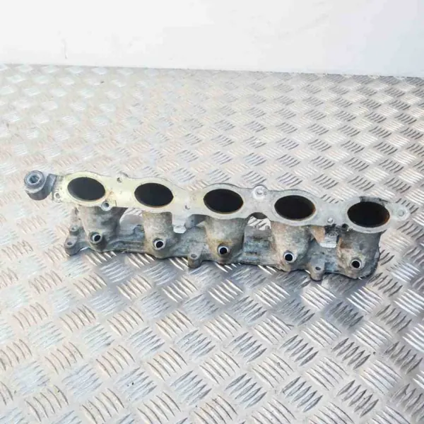 Insugningsgrenrör Ford OE OEM 30650184 Focus II image 4