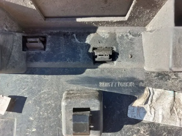 Renault Clio IV Vasen Etusivuovi OEM 808777693R image 9