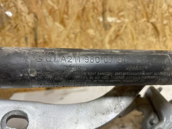 Baklucka aktuator Mercedes-Benz E W211 A2119800764 image 2