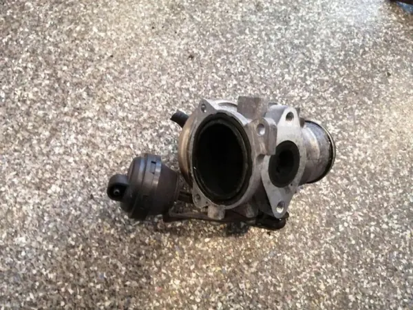 Audi OE 038129637C EGR-venttiili - Käytetty image 2