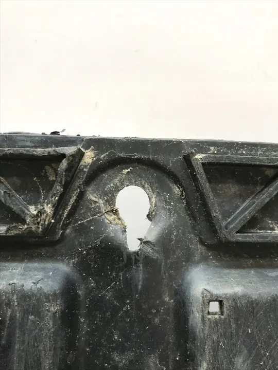 Piastra di copertura paraurti Renault Talisman 622357526R image 7