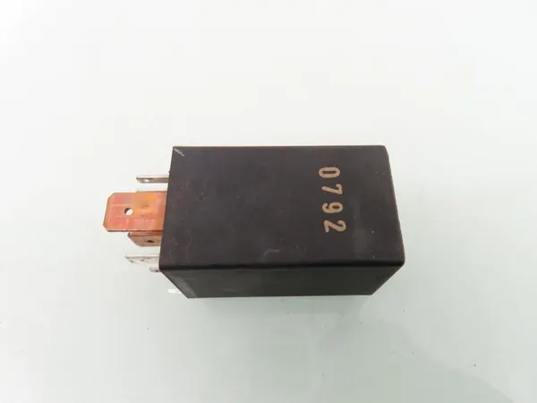 Sytytystulpparele AUDI 100, 80, VW CADDY I, GOLF I, II, JETTA 171 911 261 E image 3