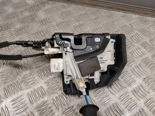 OEM 4H0839915 Vasen Etuoven Lukitus Audi A8 D2 image 6