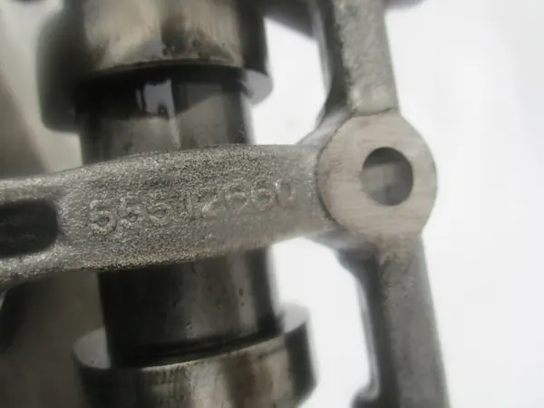 Base de montagem árvore de cames OEM 55512660 Opel image 4