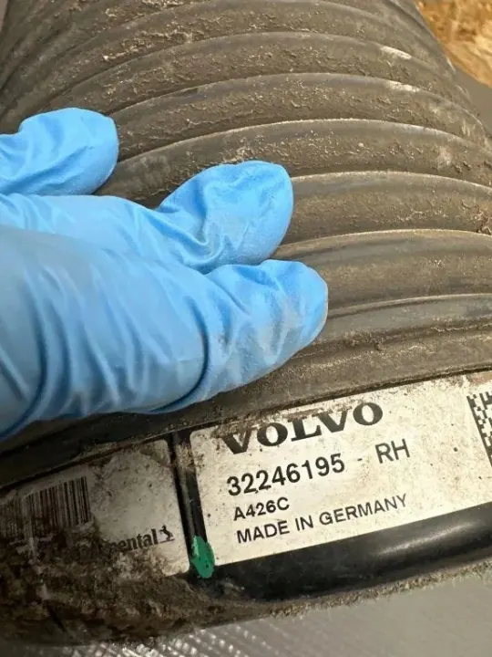 Ilmajousi OEM 32246195 oikea taka Volvo XC90/XC60 image 3