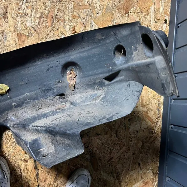 RENAULT CLIO IV Rear Right Wheel Arch OE 767487242R image 8