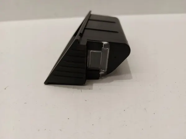 Cenicero túnel delantero OEM 3G1863077 para VW Passat B8 image 5