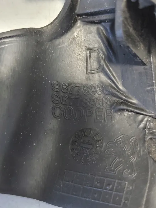Peugeot 308 2019 Oikea ovenikkunalista OEM 9677893680 image 3