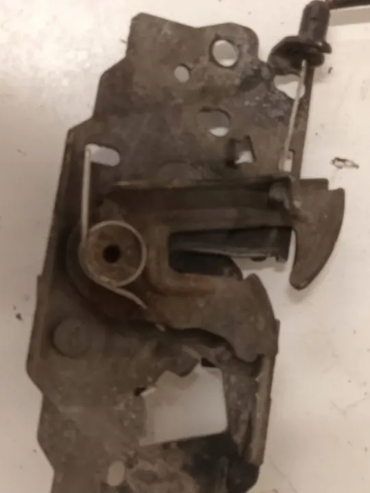 Fechadura do capô Ford Focus image 4