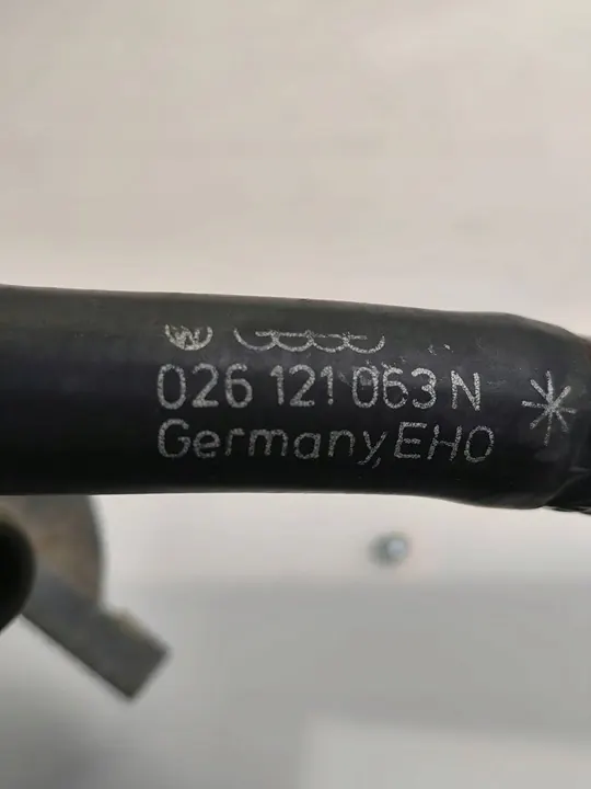 Vattenpump Volkswagen Golf III 1993 OEM 056121013E image 5