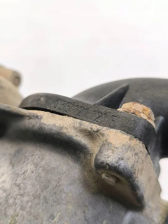 Vattenpump Volkswagen Golf III 1993 OEM 056121013E image 6