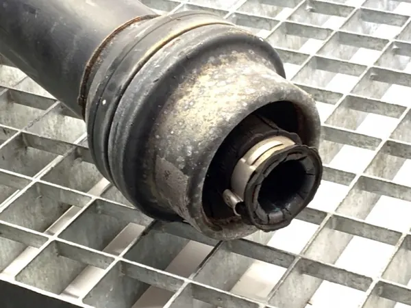 Arbre de transmission arrière OEM 8W0521101 Audi A4 B9 image 3
