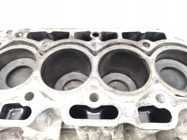 Peugeot 207 SW moottorilohko 9H06 (09-13) Diesel image 6