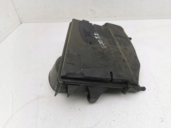 Mercedes-Benz ML W164 2005 Ilmansuodattimen Kotelo Oikea OEM image 7