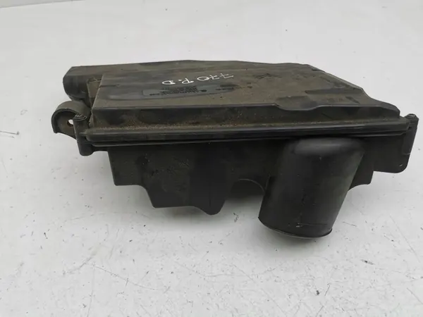 Mercedes-Benz ML W164 2005 Ilmansuodattimen Kotelo Oikea OEM image 8