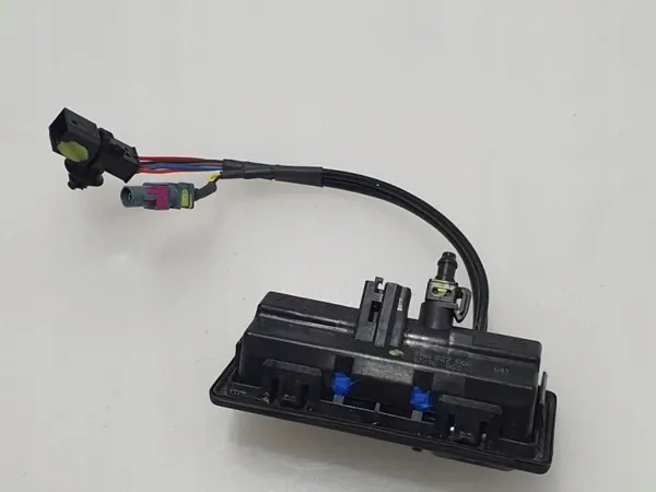 VW Tiguan 5NA 2017 Heckklappengriff mit Kamera OEM 5NA827566 image 4