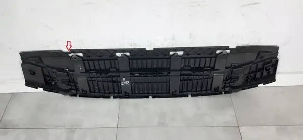 AUDI Q3 Framskärmskydd 8U0807233E image 4