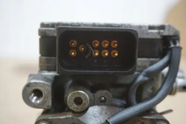 Nissan PATROL Y61 ruiskutuspumppu OEM 25262 image 6