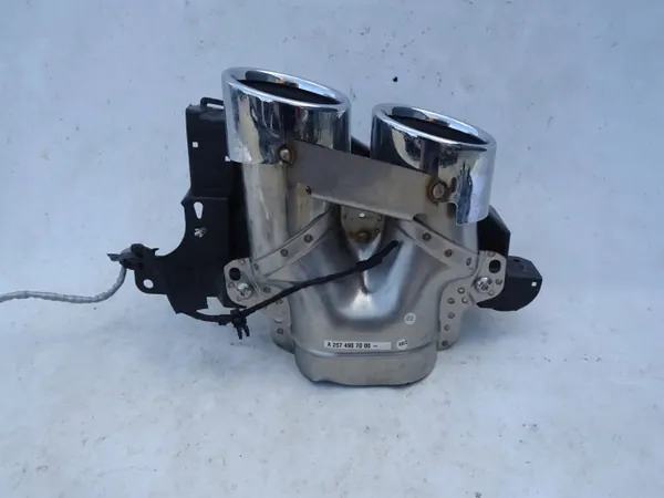 Mercedes-pakopäät OEM A2574906900 - Käytetty image 5