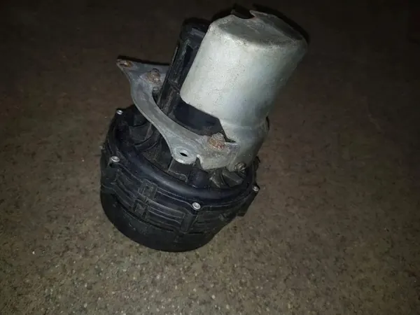 BMW Sekundärluftpump OEM 11721715293 Begagnad image 2