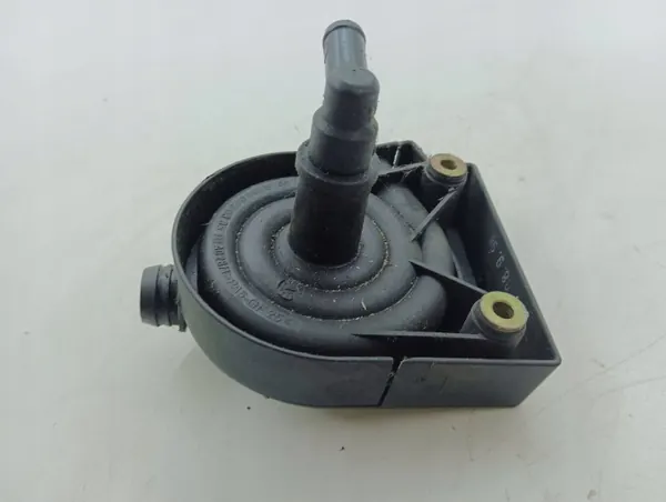Séparateur d'huile Mercedes-Benz OEM A1110180334 image 4