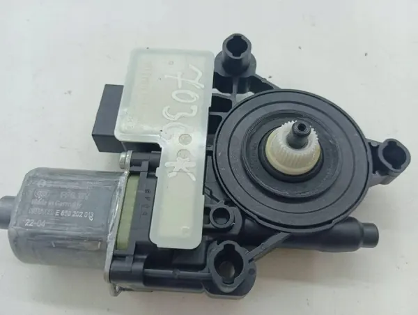 Seat Arona Linker achterdeur raambediening OEM E850202013 image 2