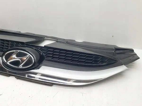 Hyundai IX35 Chrome Grill Emblem 86351-2Y000 image 3