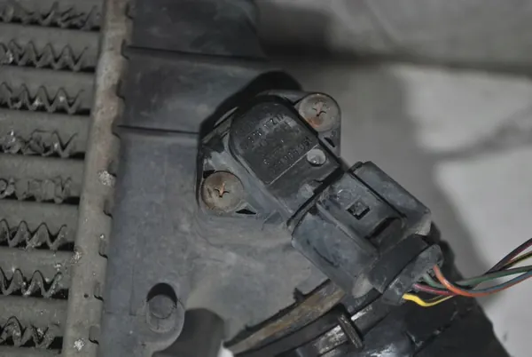 INTERCOOLER VW NEW BEETLE 1C0145803 image 3