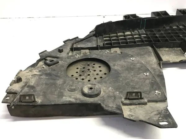 Peugeot 308 Underskärm image 9