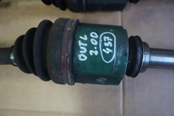 Höger CV-led Mitsubishi Outlander II 2.0DID 2007-2012 image 6