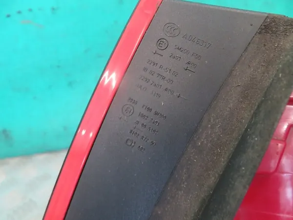 Linker Achterlicht Mercedes W204 A2048206564 image 2