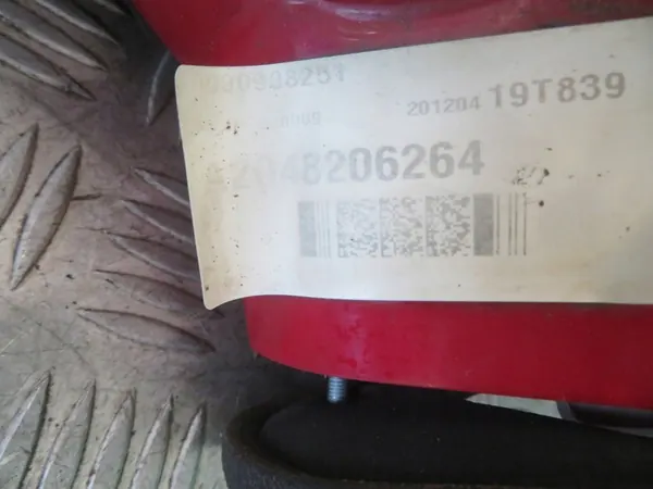 Linker Achterlicht Mercedes W204 A2048206564 image 3