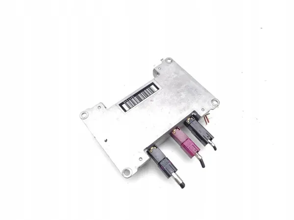BMW X5 Antennivahvistin OEM 6945425 (2006) image 4