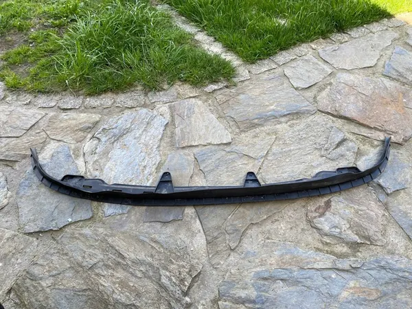 VW GOLF VI 6 5K Etupuskuri Spoileri 5K0805915 OEM image 2