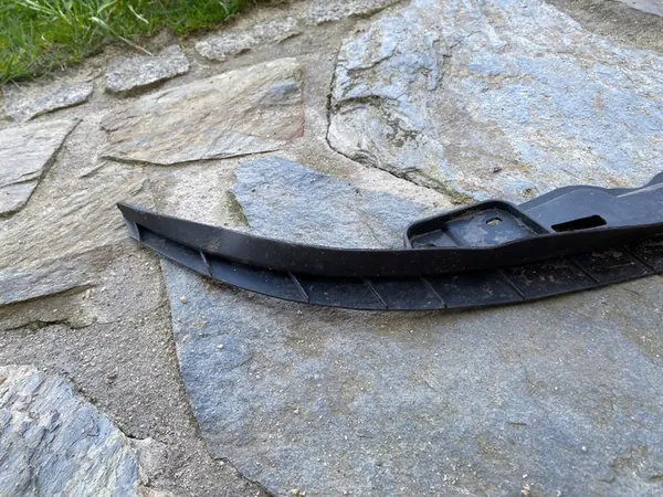 VW GOLF VI 6 5K Etupuskuri Spoileri 5K0805915 OEM image 3