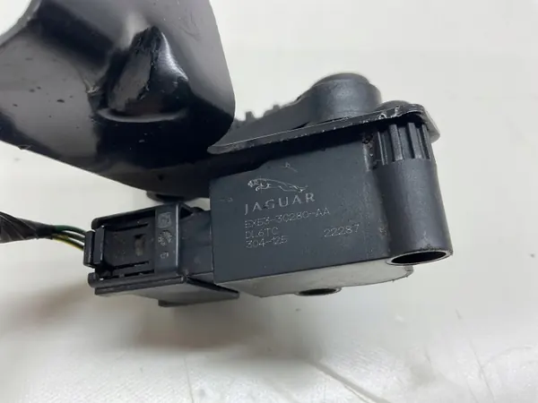 Strålkastarnivåsensor Höger EX533C280AA Jaguar F-Type image 3