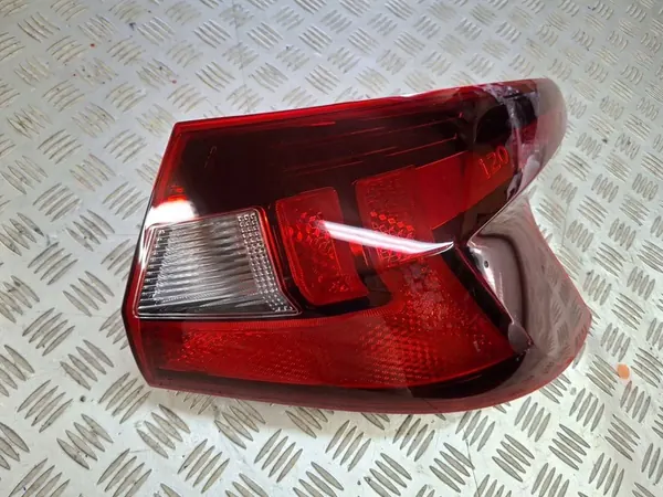 HYUNDAI I20 III Lámpara Trasera Derecha 92402-Q0000 image 2