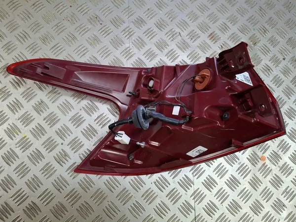 HYUNDAI I20 III Lámpara Trasera Derecha 92402-Q0000 image 4