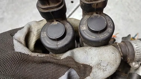 Rampe d'injection gaz OEM 67R01-6373 État utilisé image 3