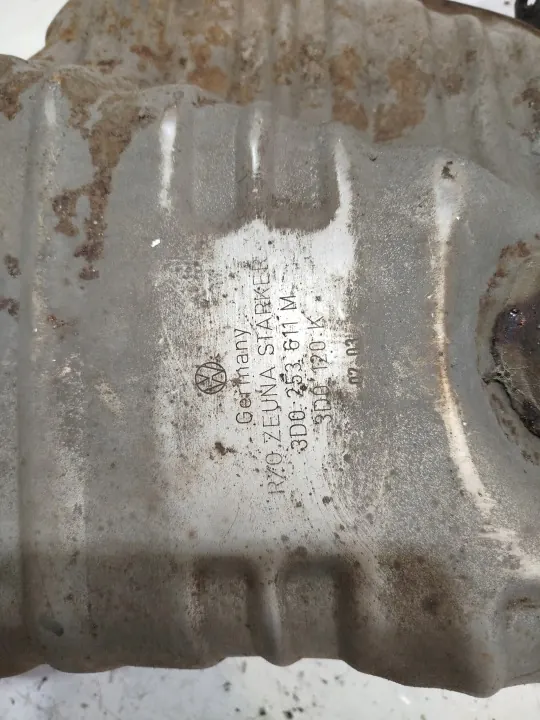 Silenciador VW Phaeton TDI OEM 3D0253611M Usado image 3