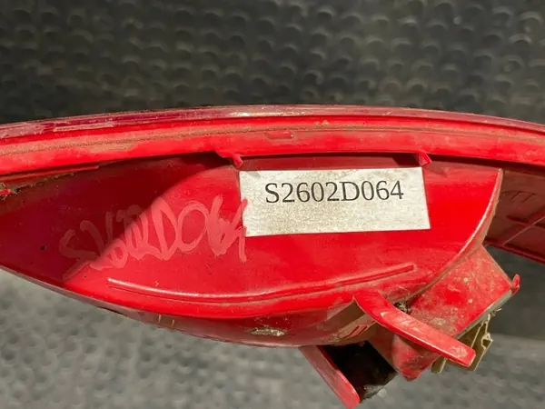 Luz Antiniebla Trasera Derecha OEM 92406-D3100 image 10