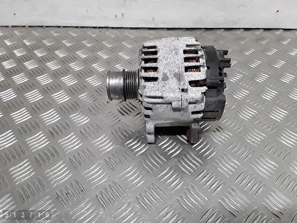 Audi A1 2017 Vaihtovirtageneraattori 1400tfsi OEM 04c903023m image 3