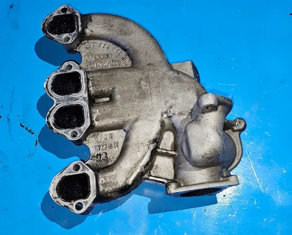 Coletor de admissão usado OEM 038129713BM VW image 4