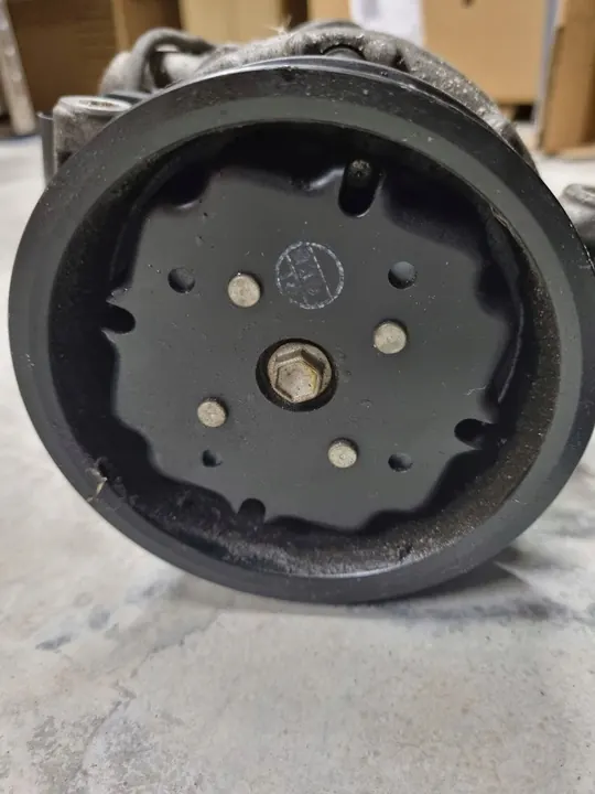 Compressore A/C Volkswagen Touareg II 2012 image 2