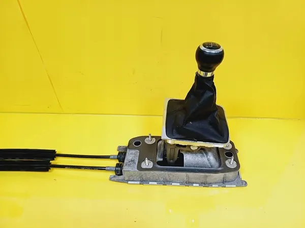 Sélecteur de vitesses manuel VW Passat B6 1.6 FSI OEM 3C0711265P image 1