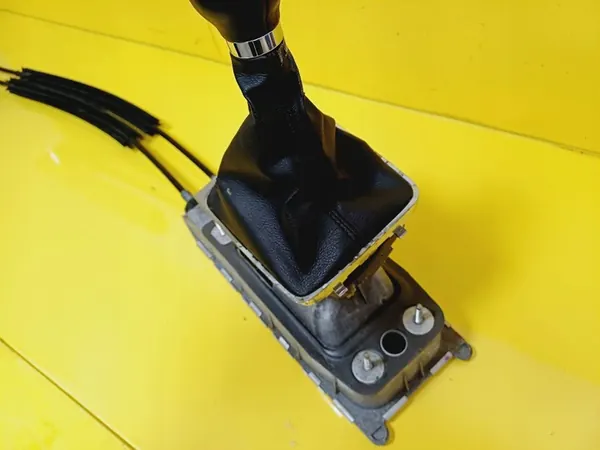 Sélecteur de vitesses manuel VW Passat B6 1.6 FSI OEM 3C0711265P image 8