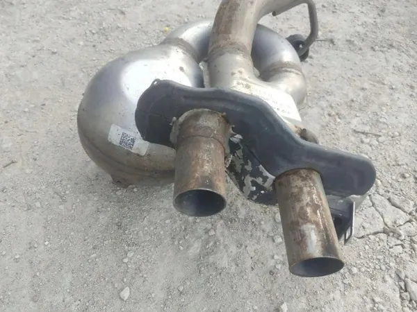 Silencieux Maserati Levante OEM 670039691 image 5