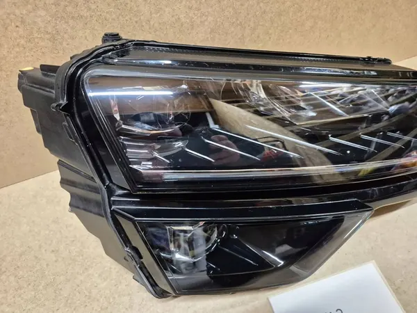 Farol Dianteiro Direito Skoda Karoq 57B Full LED image 2