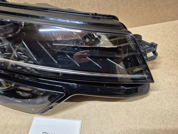 Farol Dianteiro Direito Skoda Karoq 57B Full LED image 3